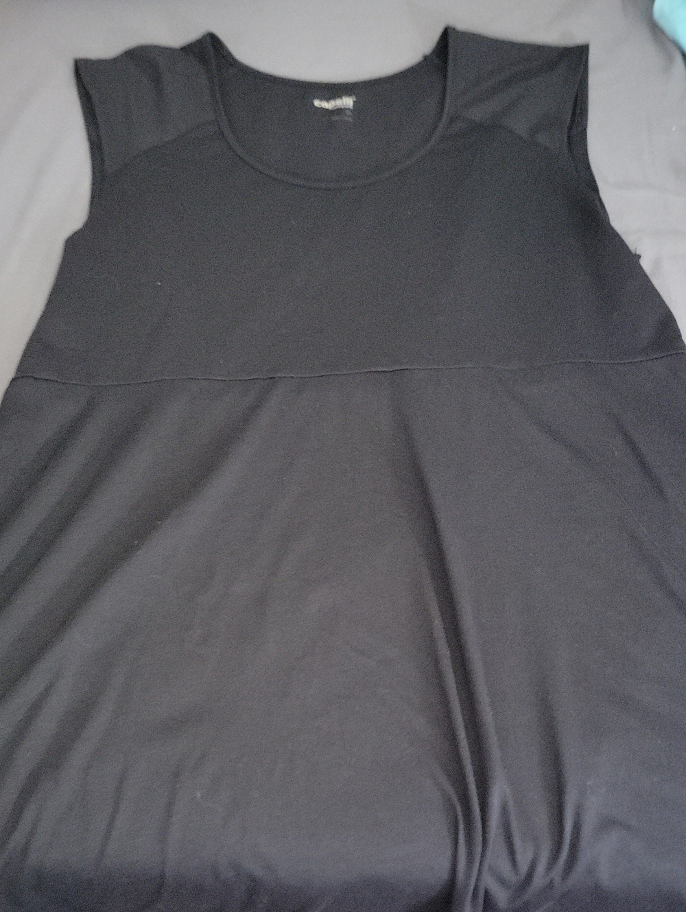 Capelli of New York Black Sleeveless A-Line Tank